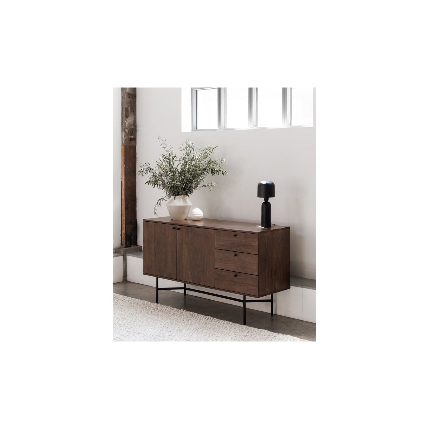 Moes, Beck Sideboard