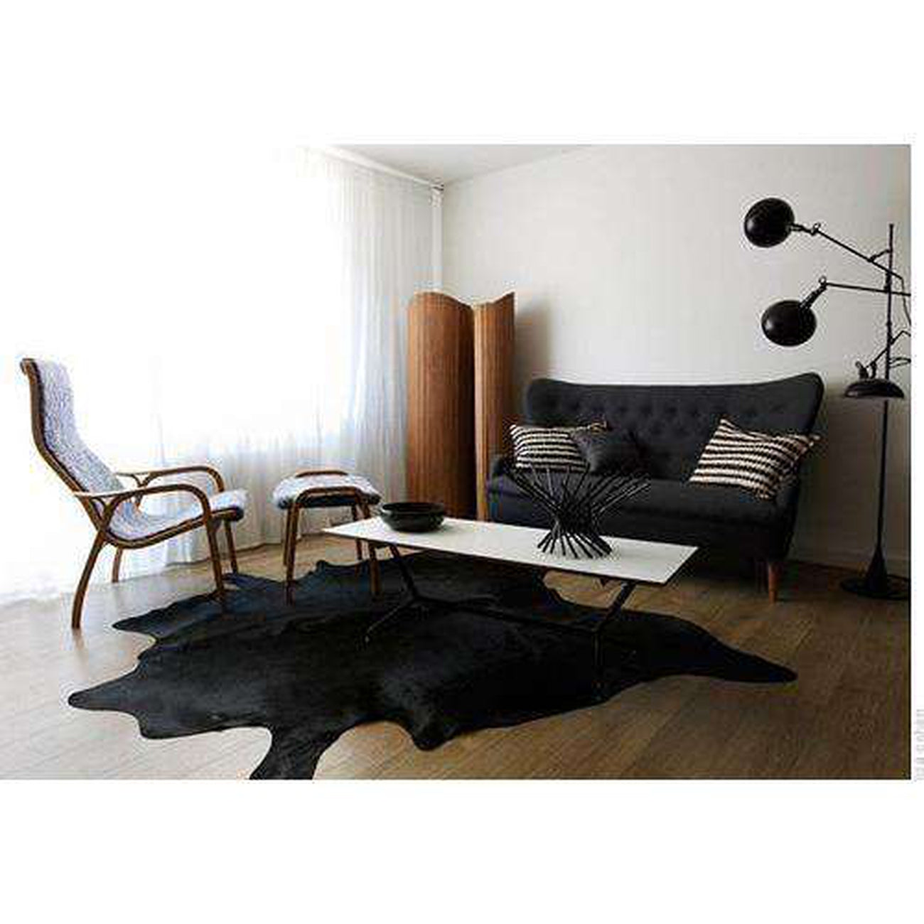 Pergamino, Black Dyed Cowhide