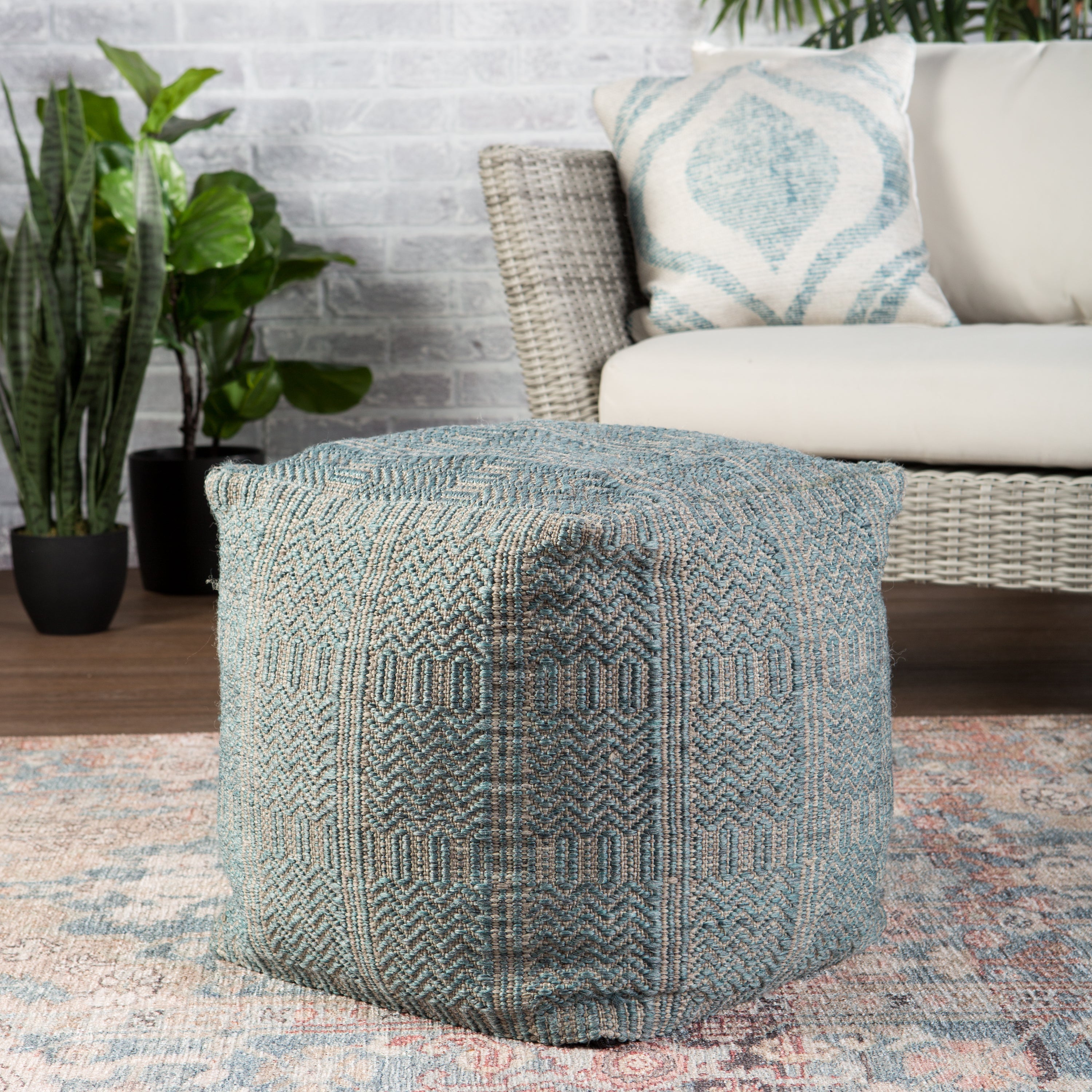 Jaipur Living, Destrie Indoor/ Outdoor Cube Pouf