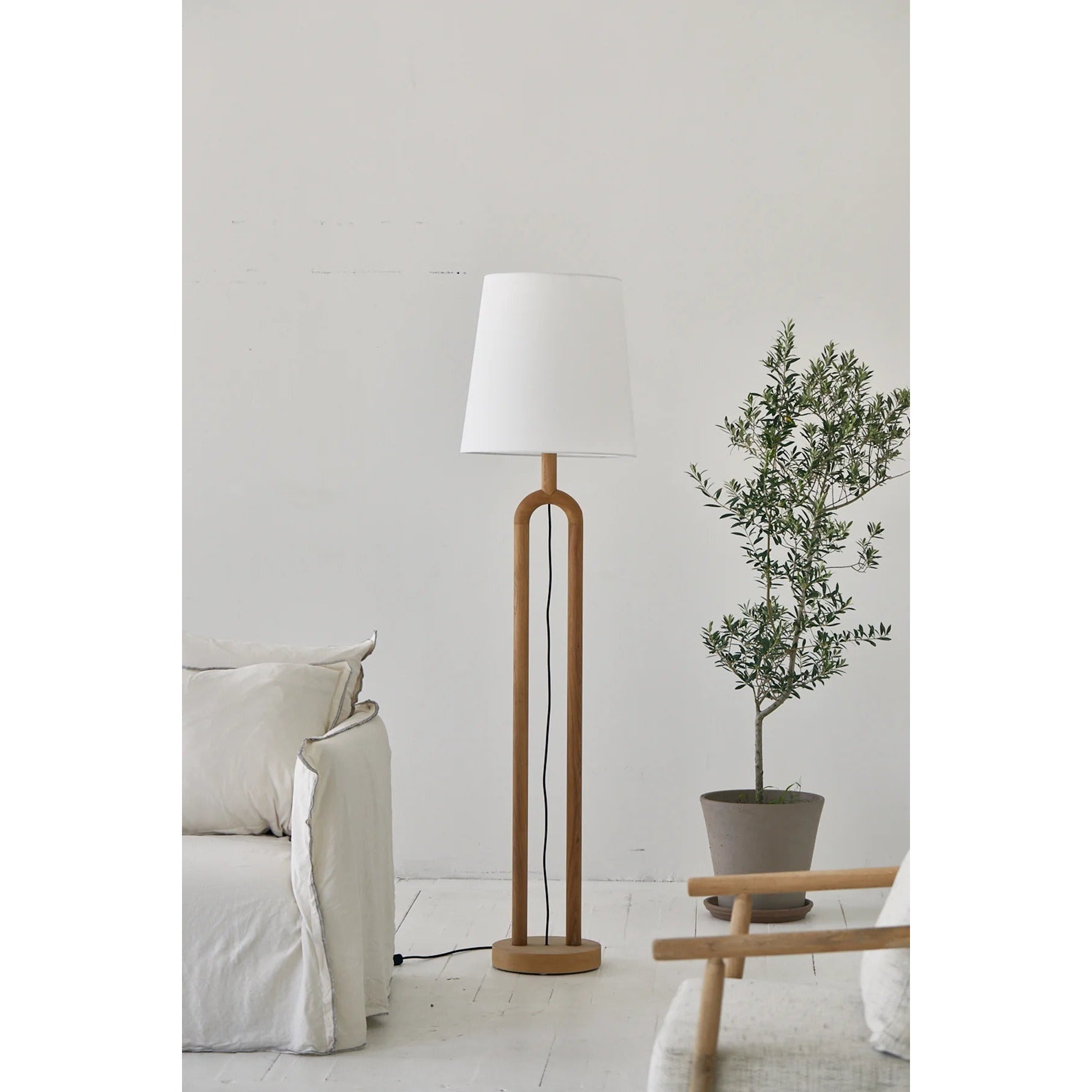 LH Imports, Dolce Standing Lamp